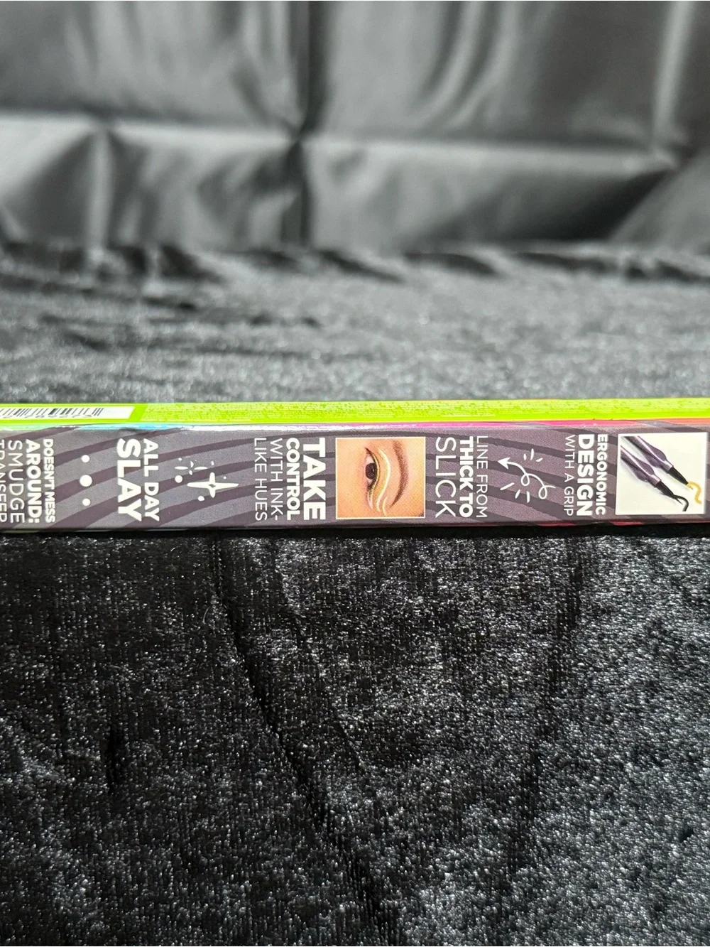 Urban Decay 24/7 Inks Liquid Eyeliner - in shade “freak”